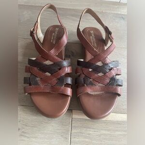 Naturalizer charm strappy sandals - size 6.5